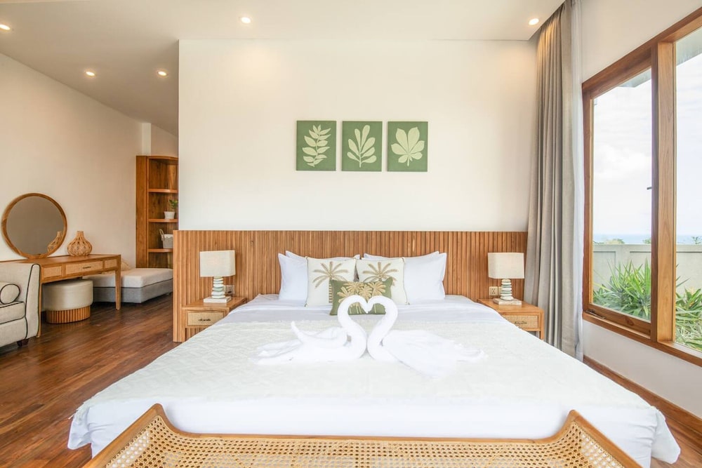 Breeze Opulent 6 BR in With Ocean View 5 Mins to Savaya
