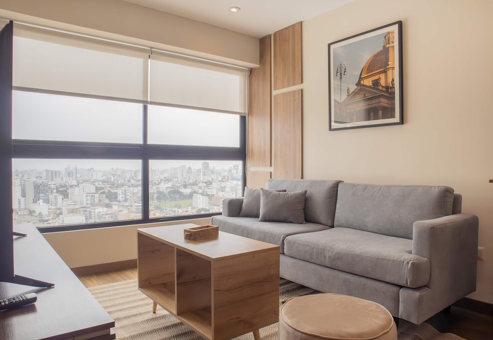 w Elegant 1BR Retreat in the Heart of San Isidro