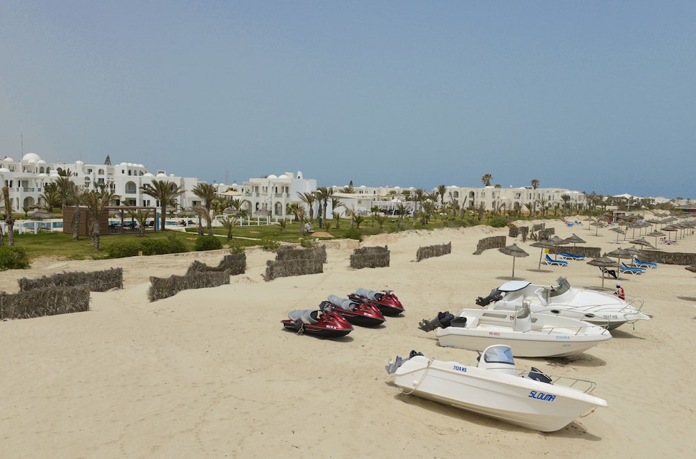 Aghir Vacations - Vincci Helios Beach - Property Image 11