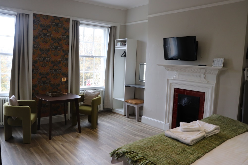 Rooms on The Prom