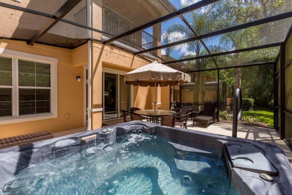 Regal Oaks Retreat Pool Hot Tub Near Disney