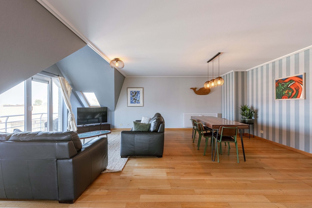 Huswell - Comfortable Apartment With Scenic Views