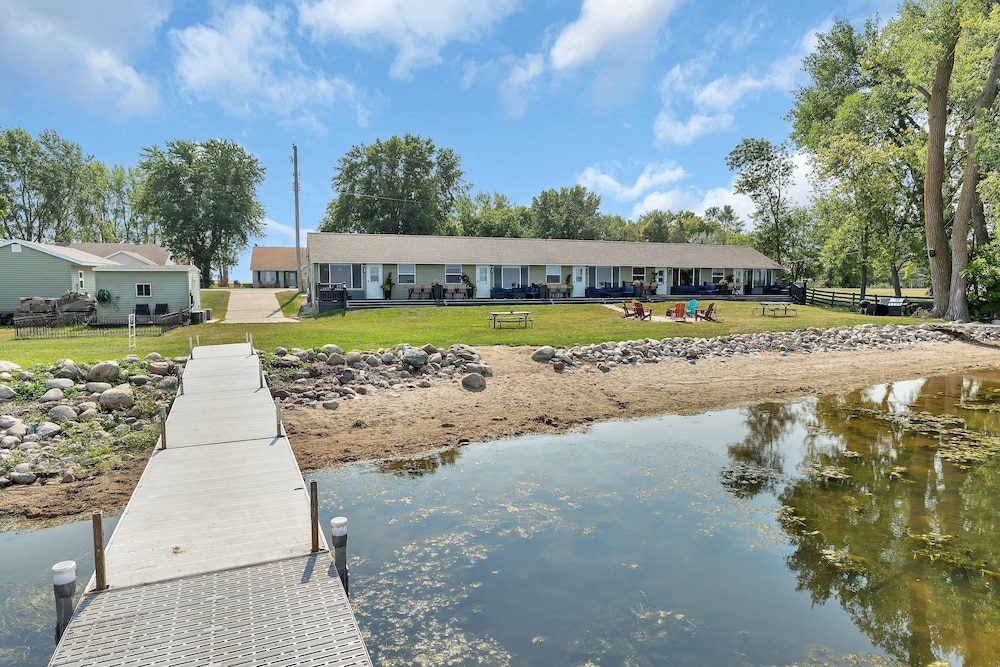 Rizzy's on the Lake - Property Image 31