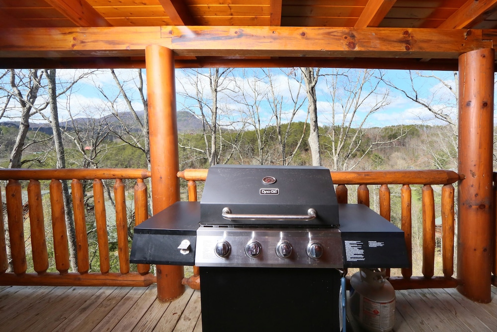 Wild Adventures - One Bedroom Cabin