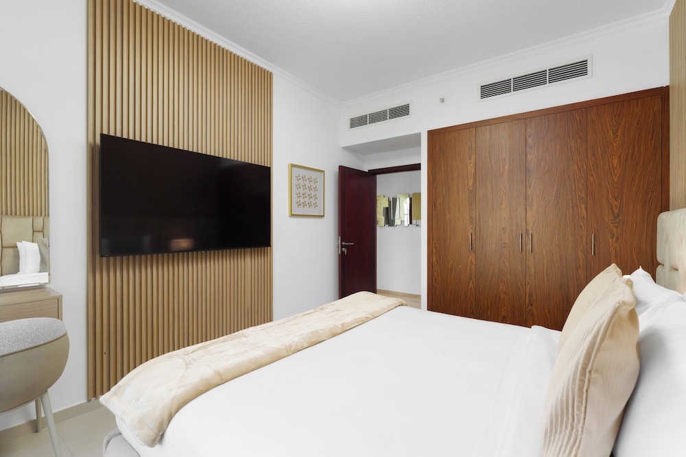 Maison Privee - Exclusive Duplex Villa with Panoramic Terrace Overlooking Burj Khalifa