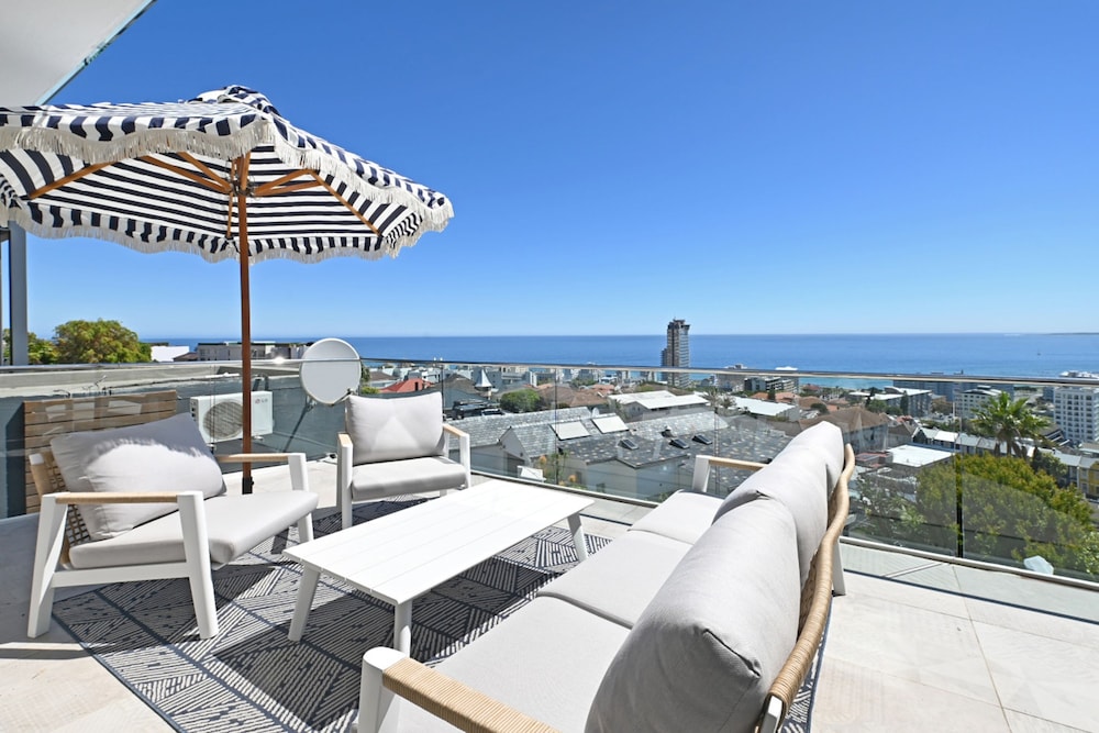 Spacious 3 Bedroom Villa BBQ Pool Ocean View