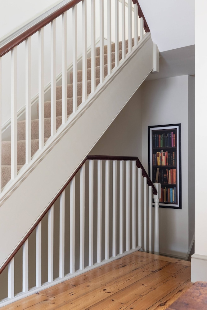 Kensington Place IV by Onefinestay