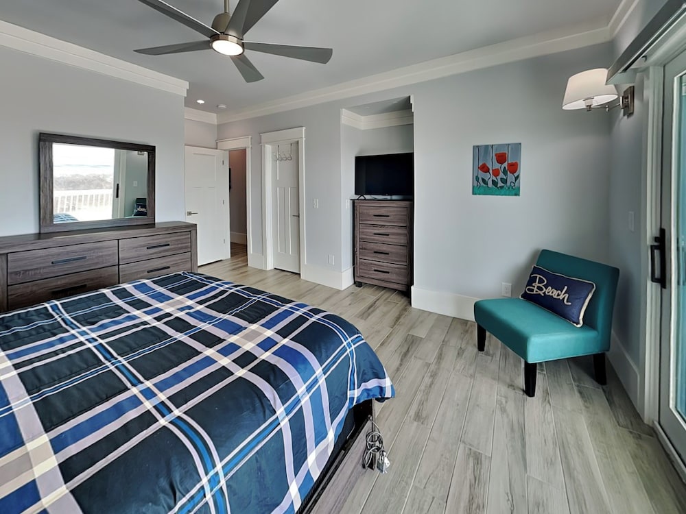Dune Our Thing by Topsail Realty