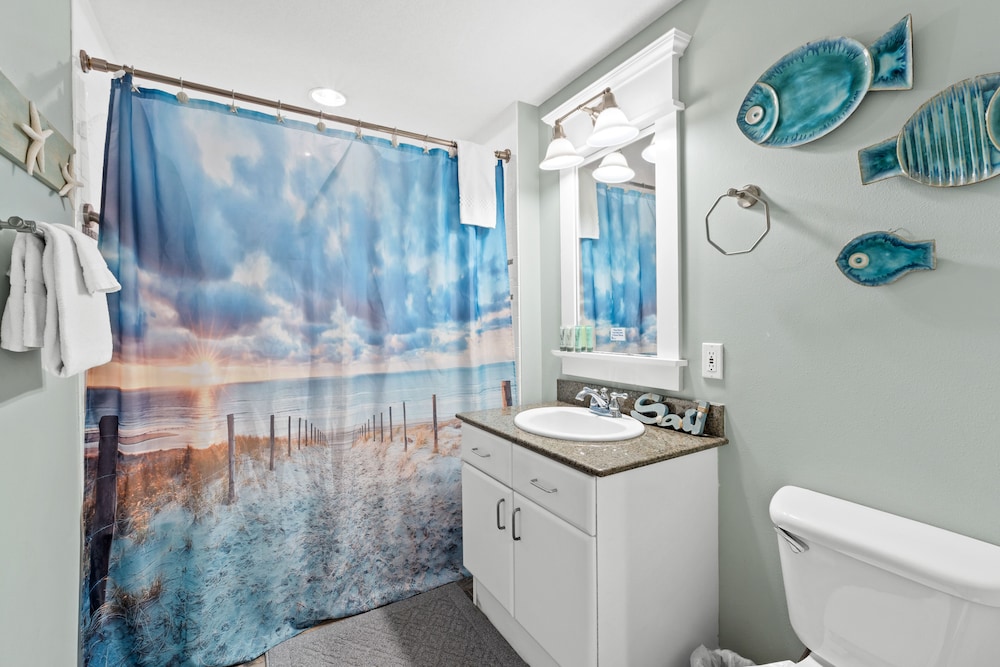Grand Panama Beach Resort by Book That Condo