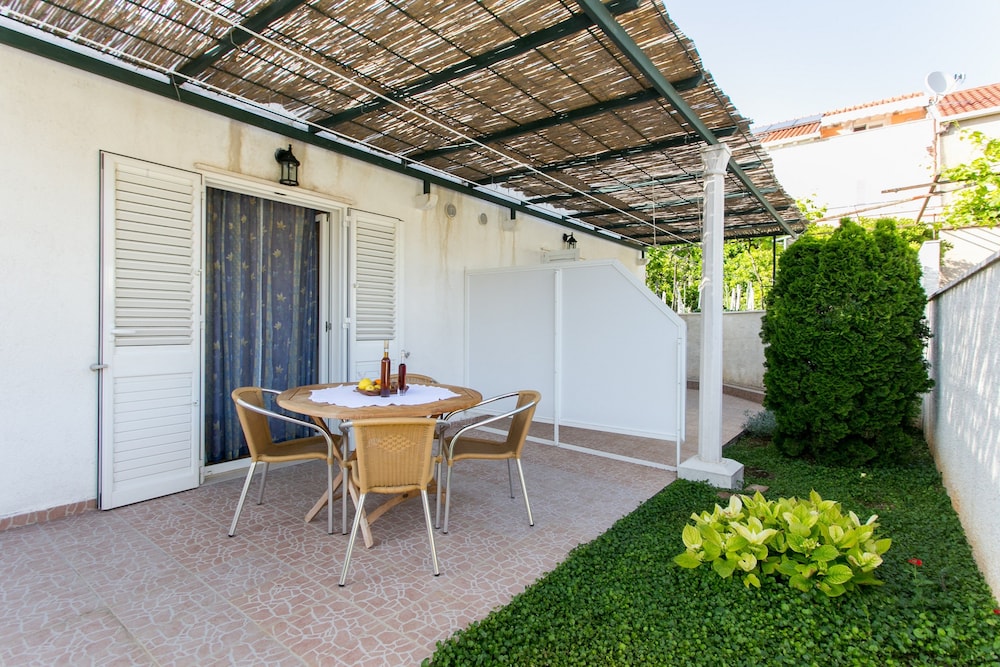 Apartments Miramare & Campara