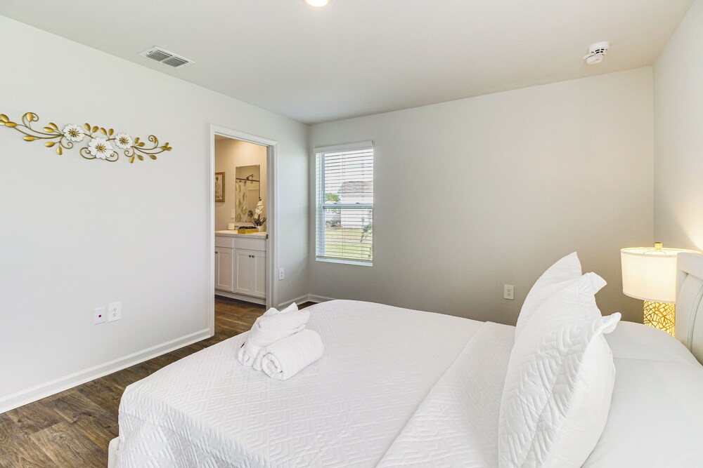 Brand-new Savannah Area Home 15 Mi to Dtwn! view 3