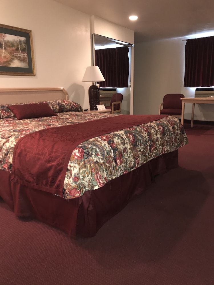 Thunderbird Motel