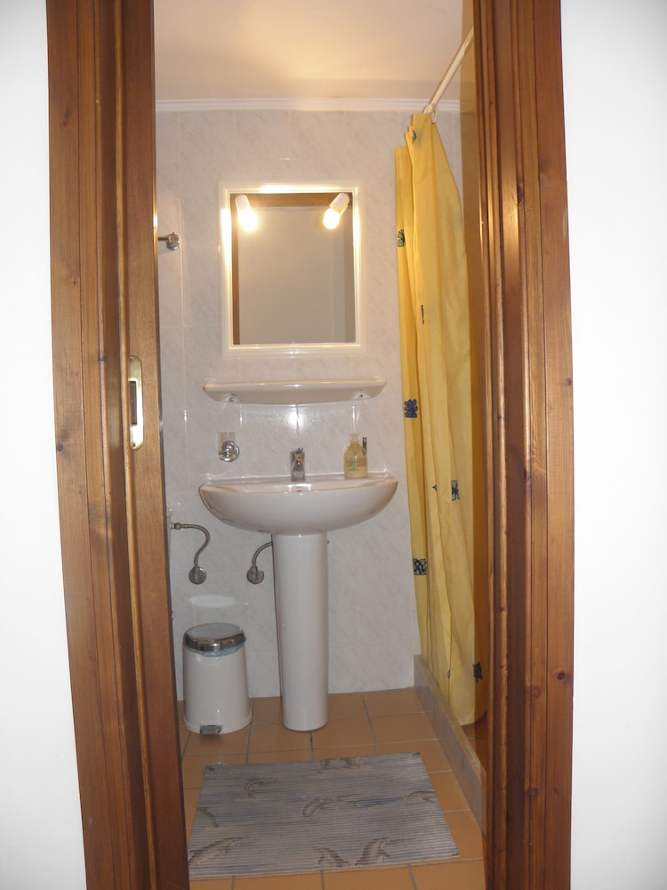 Photo 34