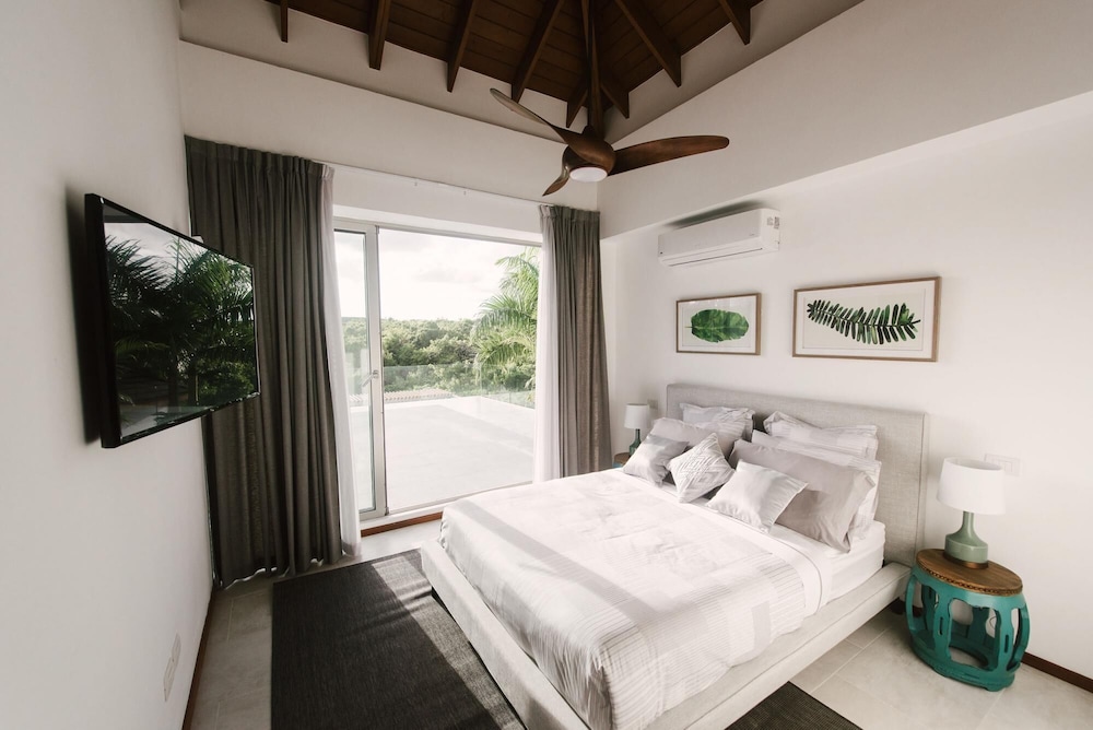 Large Cap Cana Villa at Yarari - With Chef Maid Golf Cart Pool 1 view 2