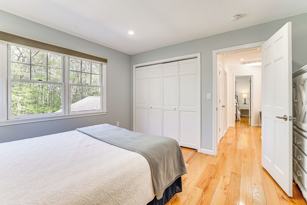 Group Getaway w/ Outdoor Oasis in Southington!
