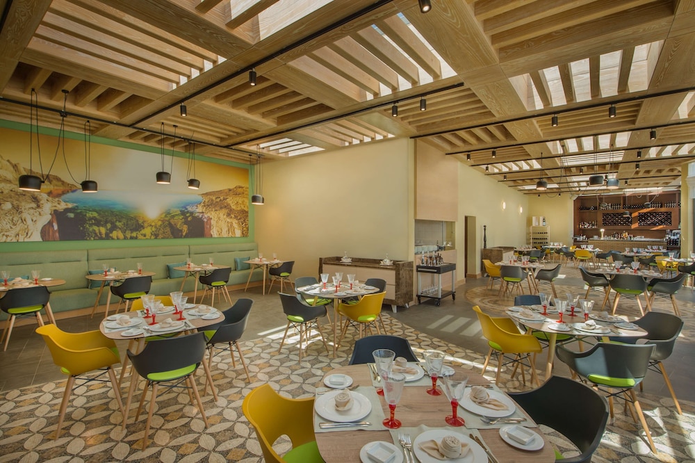 Hilton Dead Sea Resort & Spa