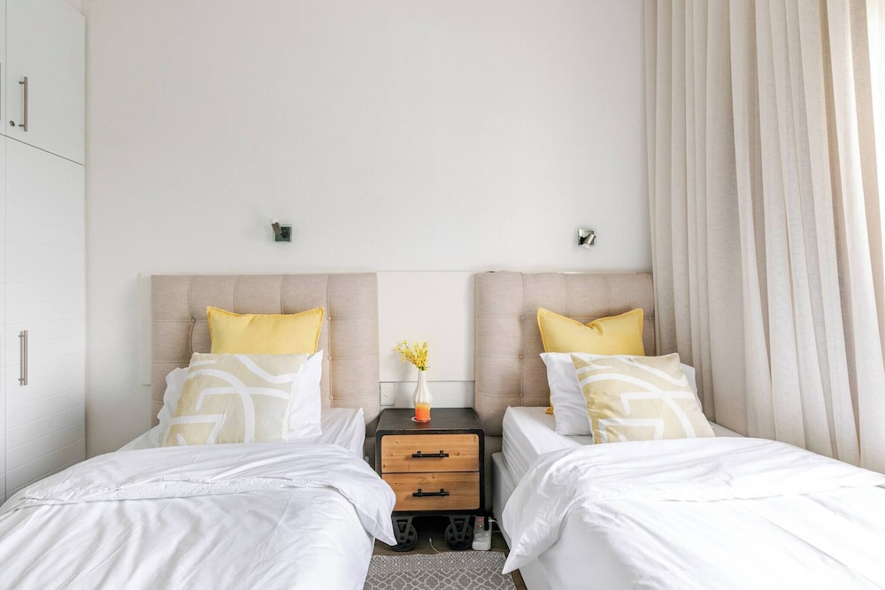 Cosy 2bed in Heart of Sandton