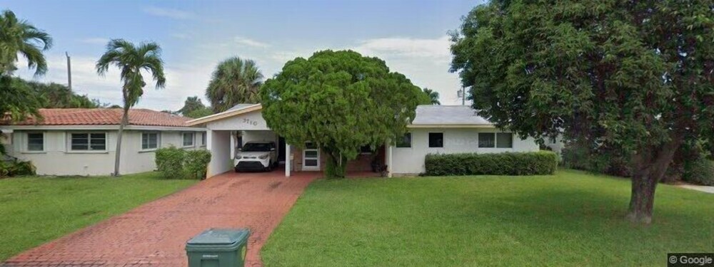 Retro Getaway in Oakland Park