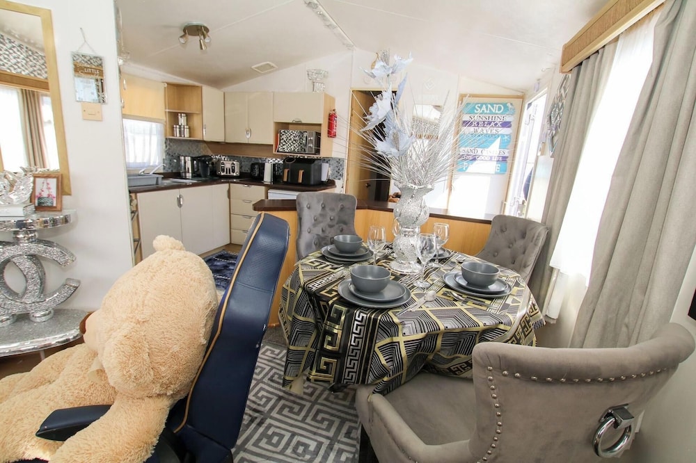 Big2vacation2 Exclusive at new Beach Caravan Park