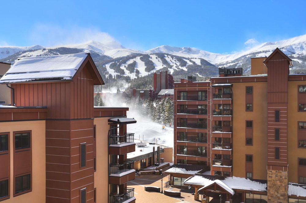 Hotel Village at Breckenridge Condos Sleeps 8 - Ski in Out + Walk downtown 2 Bedroom Apts by RedAwning - Image 1