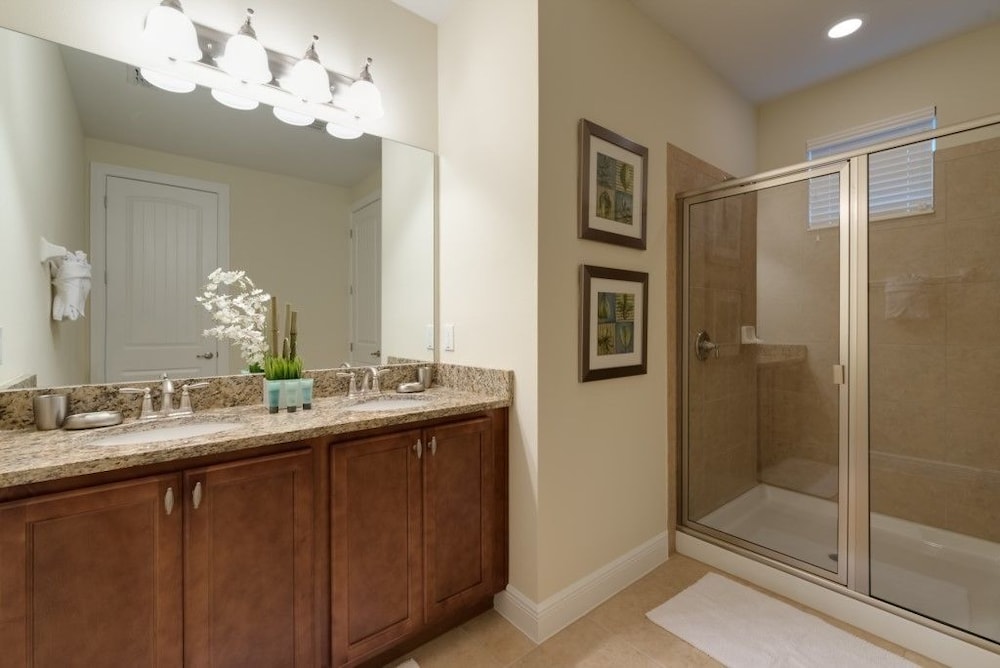 Je63369 - The Encore Club Resort - 8 Bed 7 Baths Resort Home - Image 5