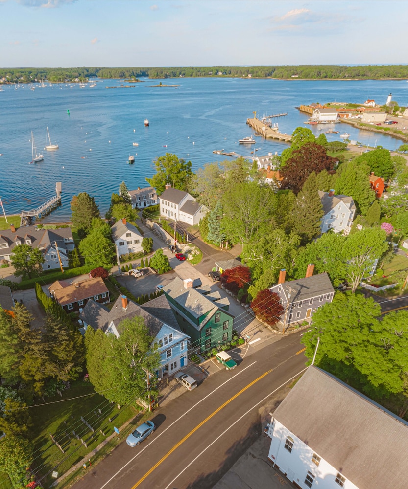 Great Island Inn