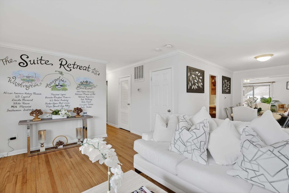 Elegant Home With Game Room Near Bwi 3 Bedroom Home