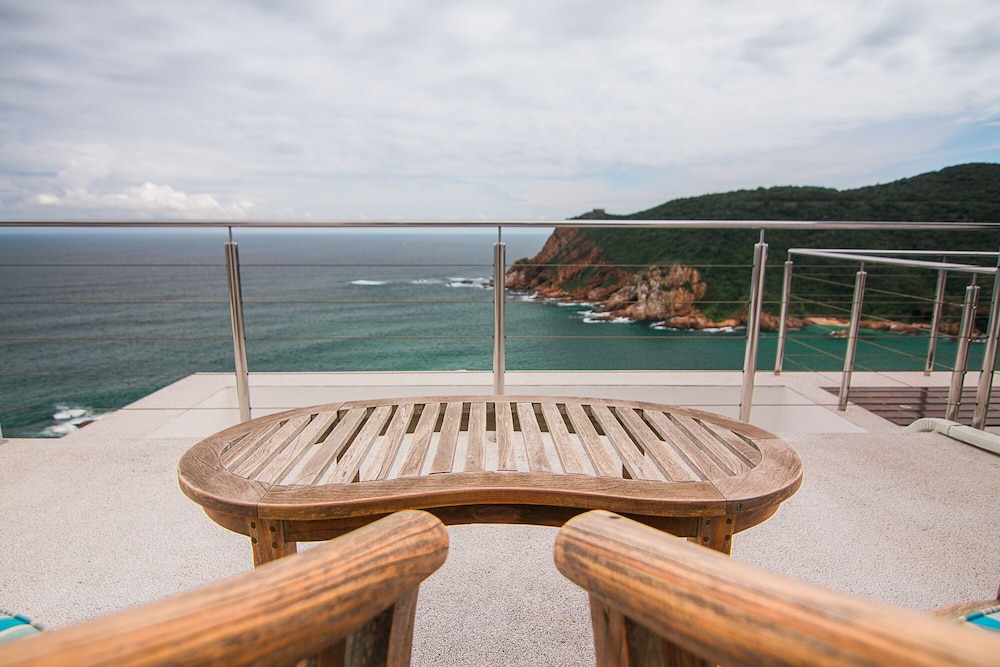 Head over Hills Luxury Retreat