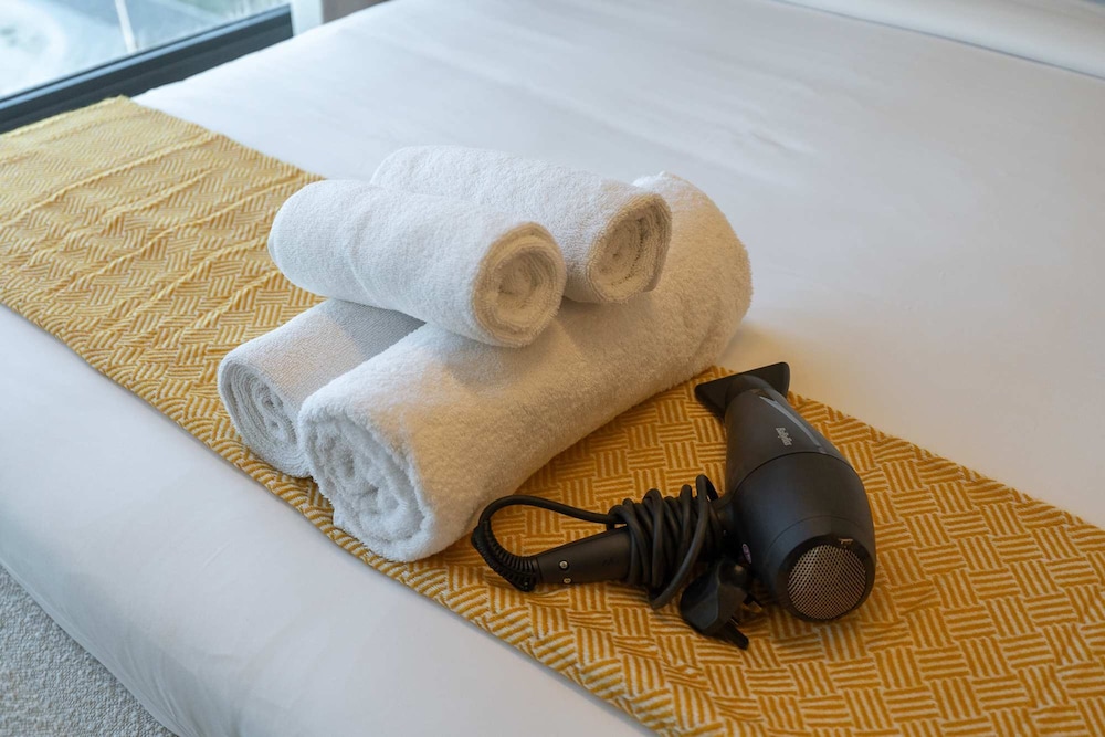 Comfortable Flat That Sleeps 2 Near Circle Mall