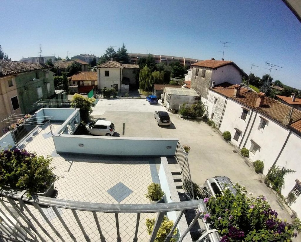 Photo 25