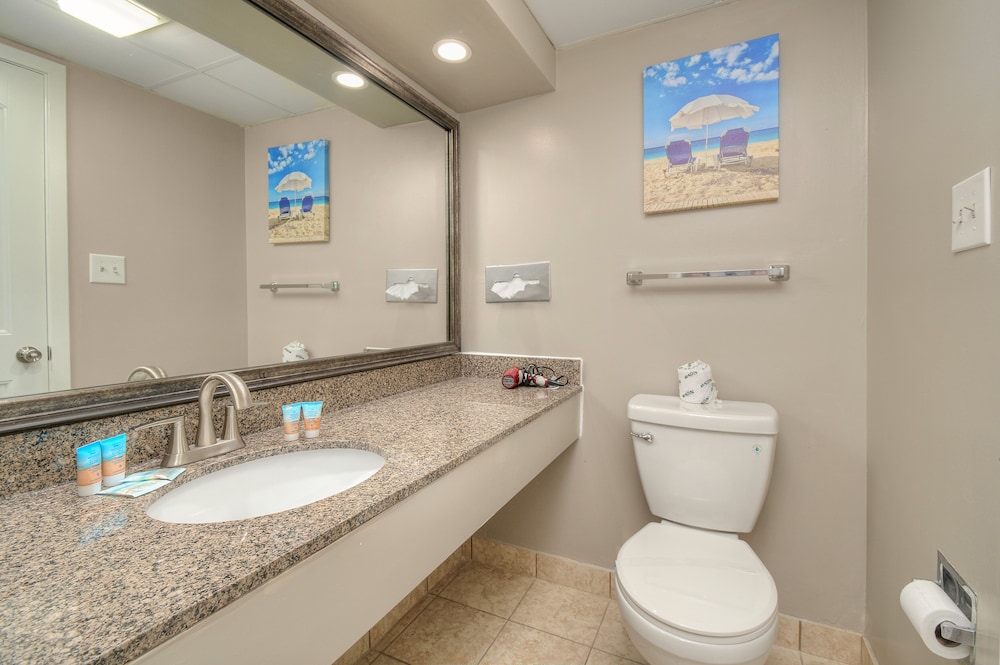 Landmark Resort by Elliott Beach Rentals