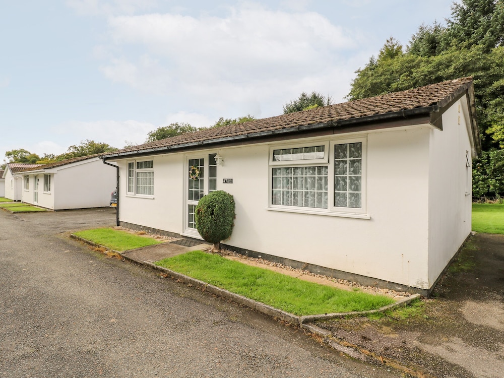 Newton Abbot Vacations - Brook Haven - Property Image 1