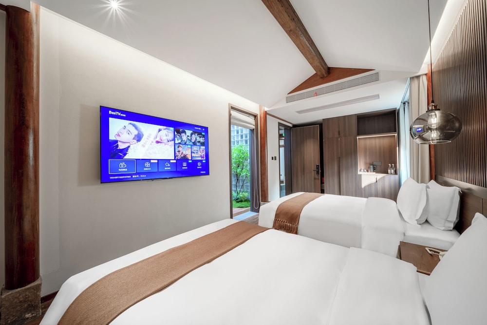Bajiazhan Yulin Yuchi Homestay
