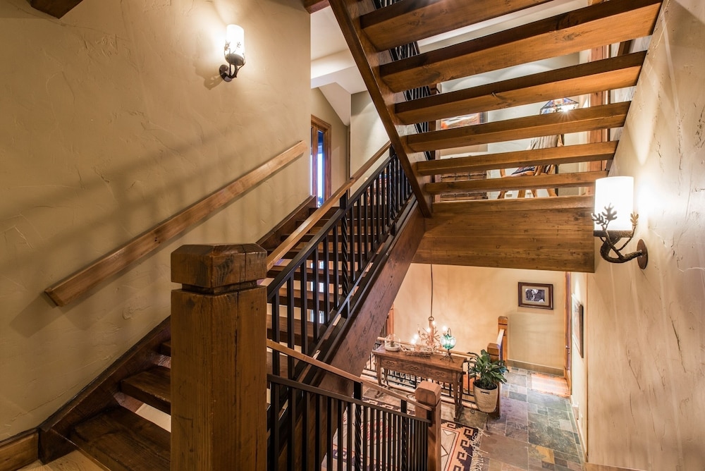 Majestic Ski in Ski Out Estate