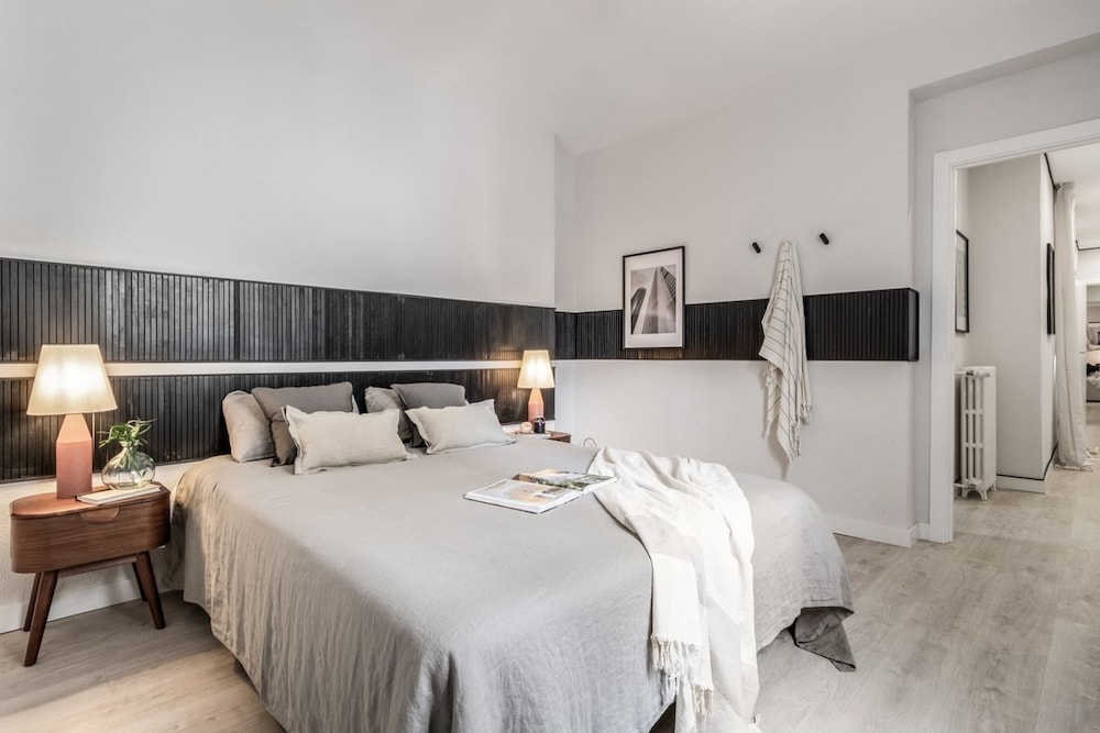 Alonso - 3 Bedrooms With Terrace in Rios Rosas