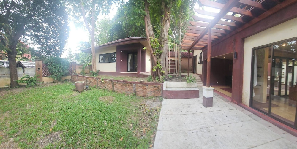 Three Bedroom Balinese Villa - a Shared Pool