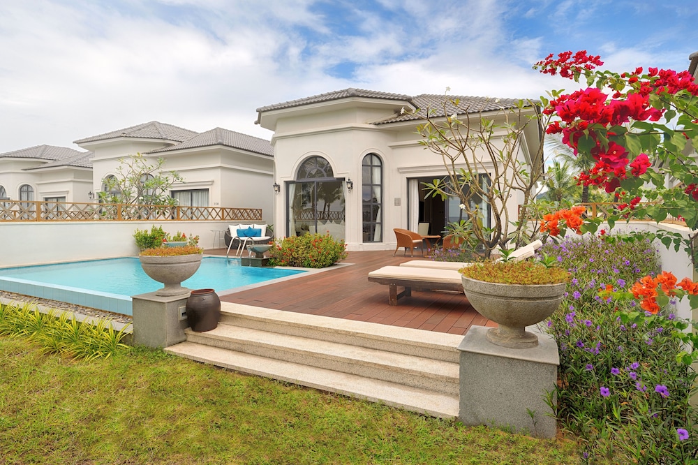 Hotel Vinpearl Wonderworld Phu Quoc - Image 1