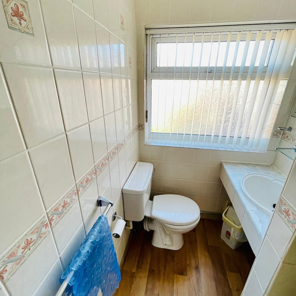 Lyndene Holiday Apartments