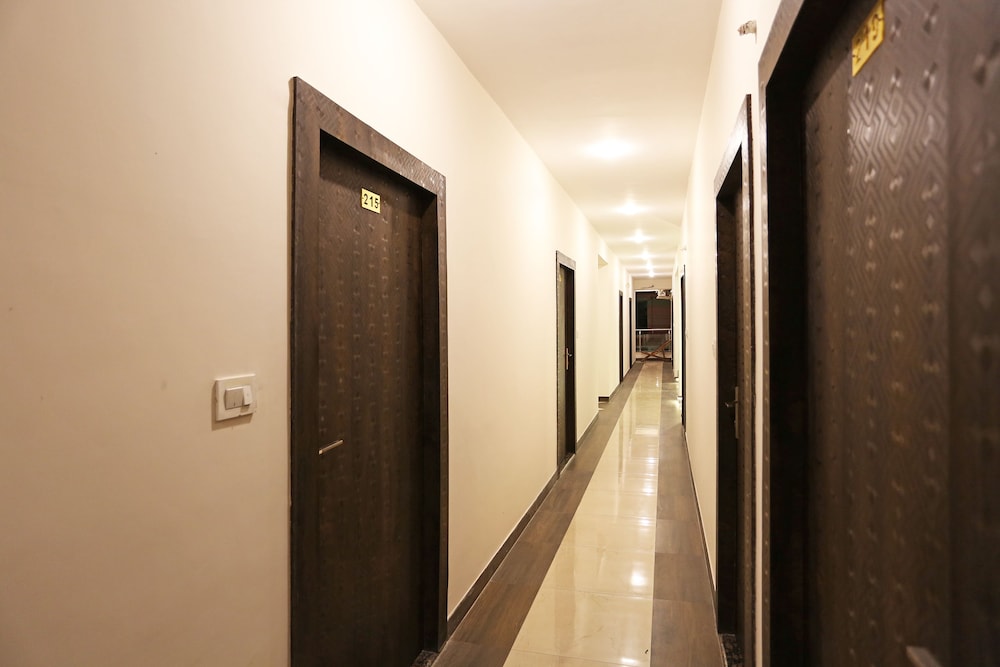 OYO 9476 Hotel Mittal