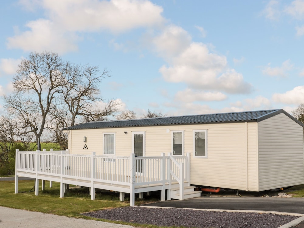 Moonlight Lodge