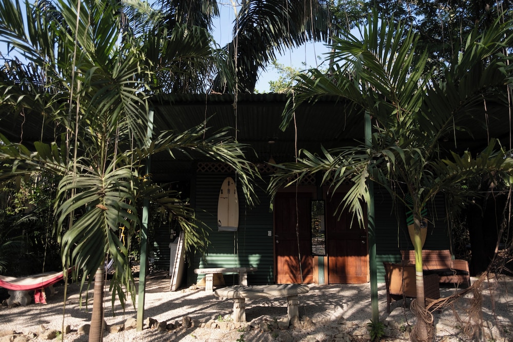Chilamate Rainforest Beach Retreat