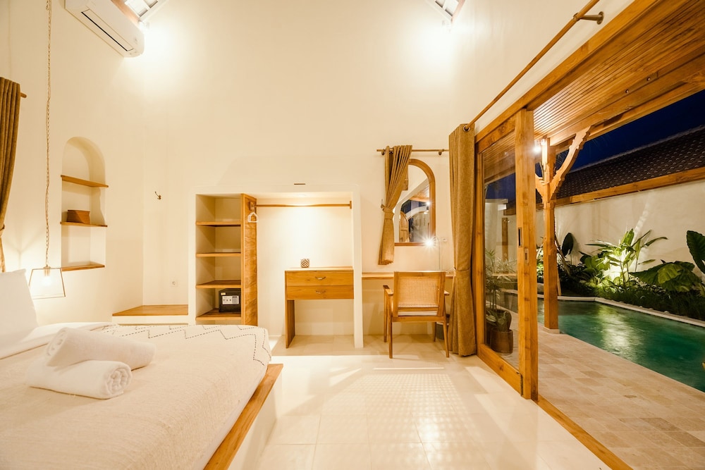 Villa Canggutopia 3 by Alfred in Bali - Tropical 1BR Villa in Heart of Canggu Echo Beach