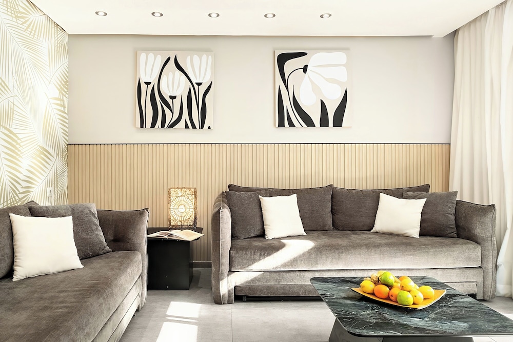 Royal Park Apt Resort by Sea N Rent