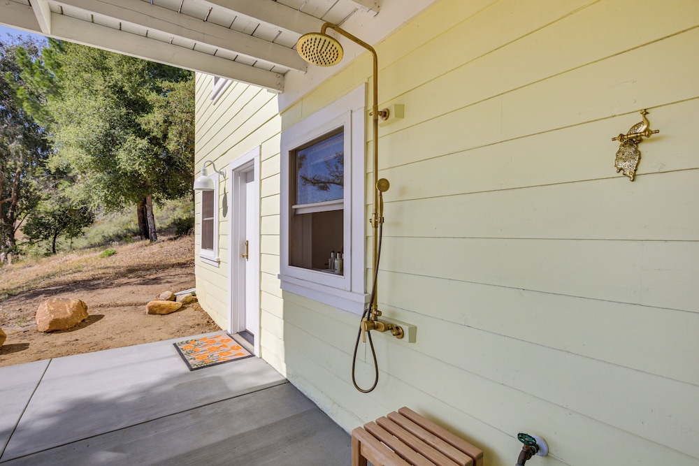 320 Acres: Farmhouse in East County San Diego