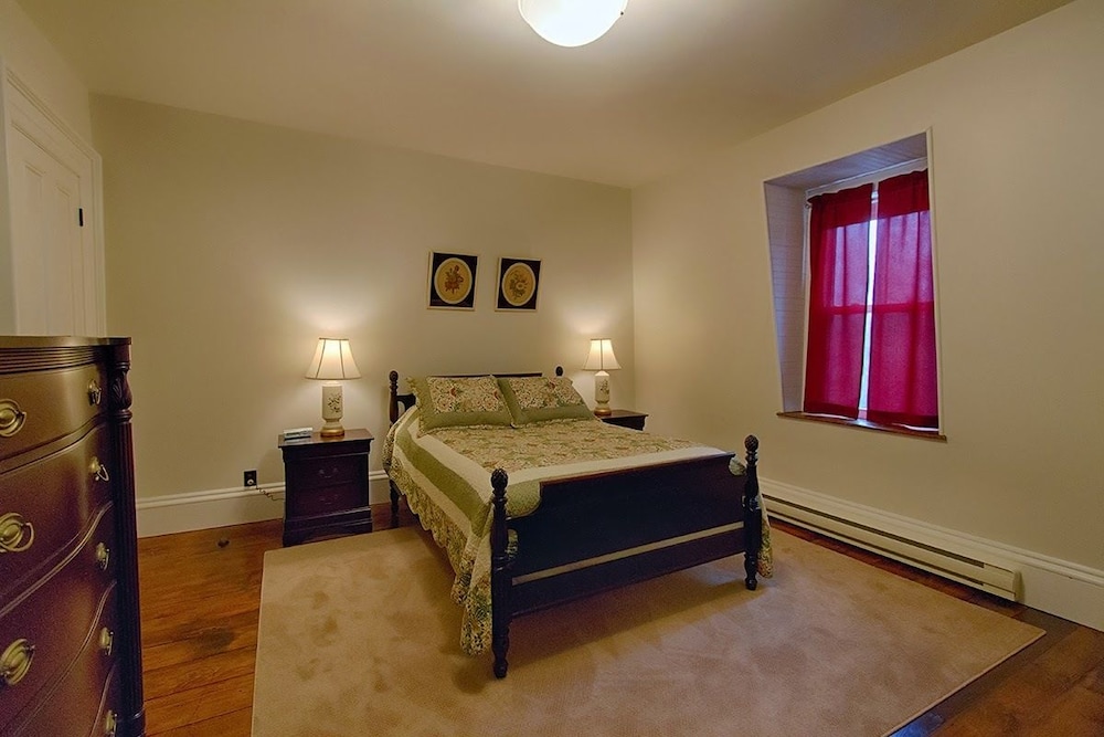 Rayski Guest House