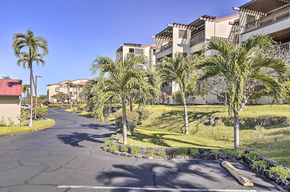Kailua-kona Condo w/ Resort Amenities Access!