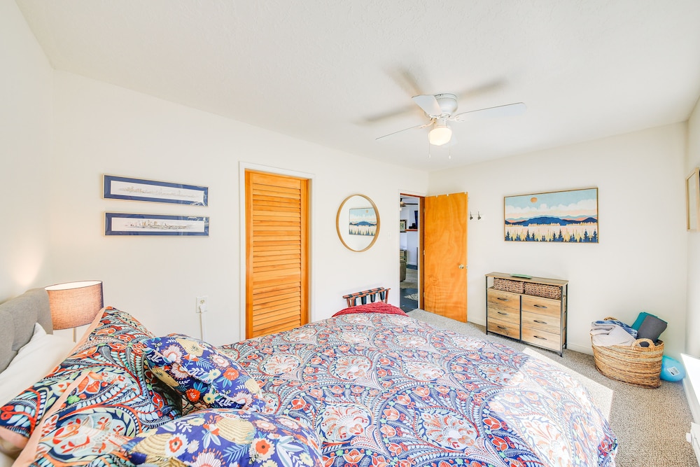 Charming Sagle Retreat w/ Hot Tub  Cozy Fireplace - Property Image 19