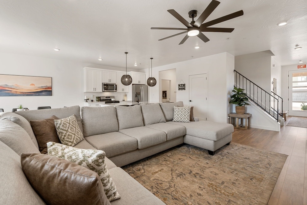Long Drive 4 Bedroom Townhouse