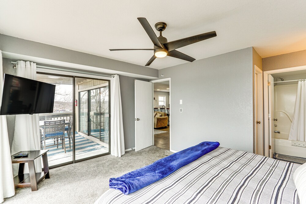 Community Perks: Scenic Osage Beach Condo!