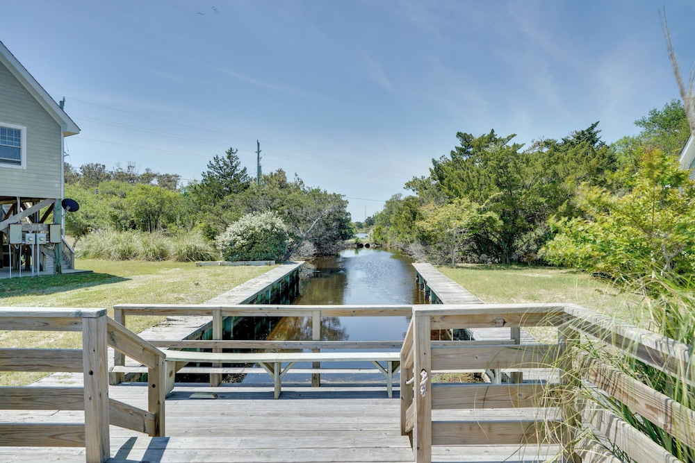 Buxton Vacation Rental w/ Shared Canal Access! view 4